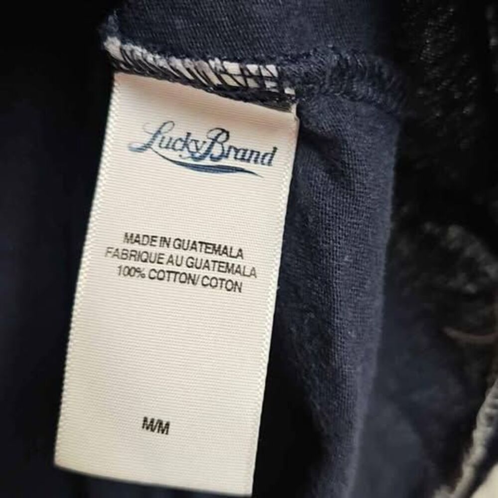 Lucky Brand womens Medium navy blue elephant graphic tshirt like new - Picture 3 of 4